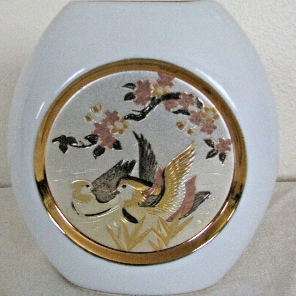 White & Gold Japan The Art of Chokin  Mini Vase 5" - Picture 2 of 6